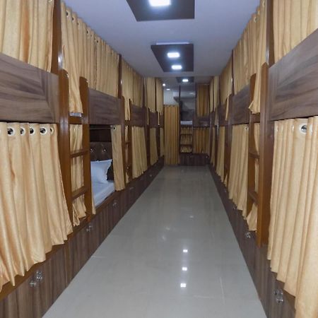 Metro Inn Dormitory Mumbai Bagian luar foto