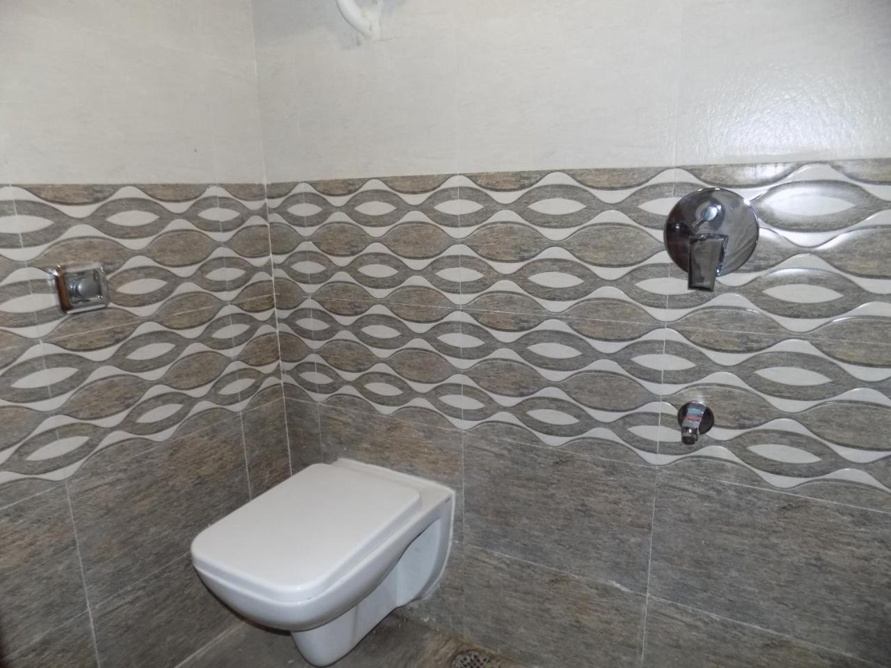 Metro Inn Dormitory Mumbai Bagian luar foto