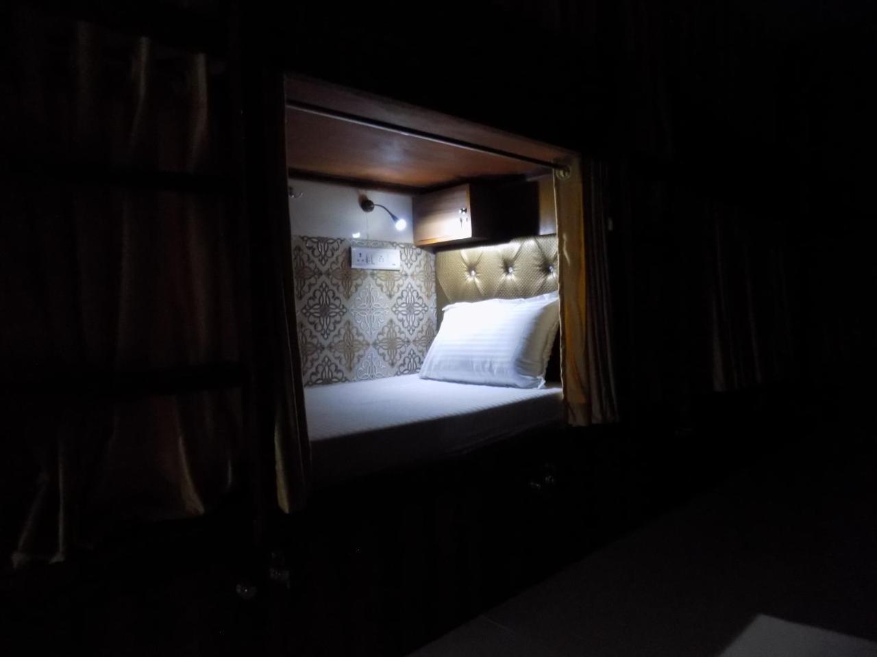 Metro Inn Dormitory Mumbai Bagian luar foto